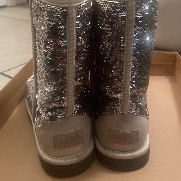 UGG Classic short cosmos sequin boots - Picture 6 of 6